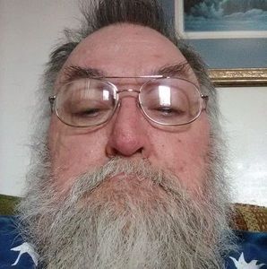 Meet your Posher, Lloyd